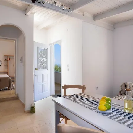 Apartment New! Paxoswhite Sea View & Studios!