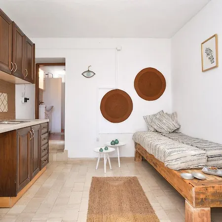 New! Paxoswhite Sea View & Studios! *