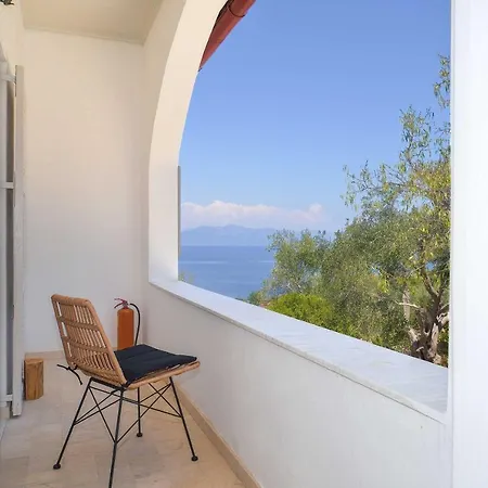 New! Paxoswhite Sea View & Studios! * Gaios