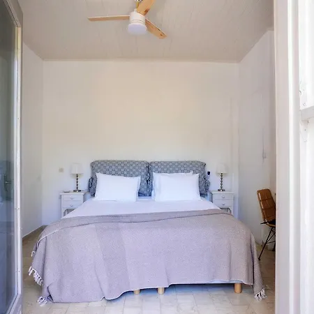Apartment New! Paxoswhite Sea View & Studios!