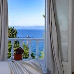 Διαμέρισμα New! Paxoswhite Sea View & Studios!