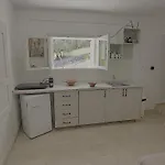 New! Paxoswhite Sea View & Studios! Γάιος