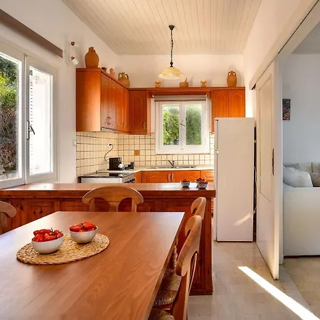 New! Paxoswhite Sea View & Studios!