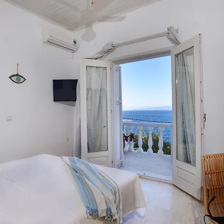 New! Paxoswhite Sea View & Studios! *