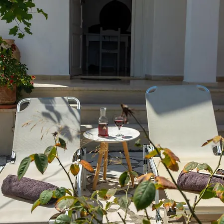 New! Paxoswhite Sea View & Studios! *