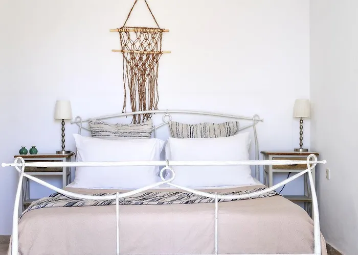New! Paxoswhite Sea View & Studios! * Gaios