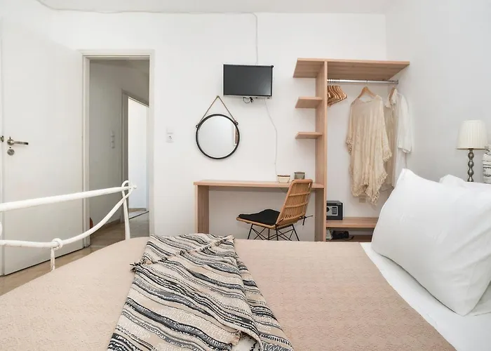 New! Paxoswhite Sea View & Studios! Gaios