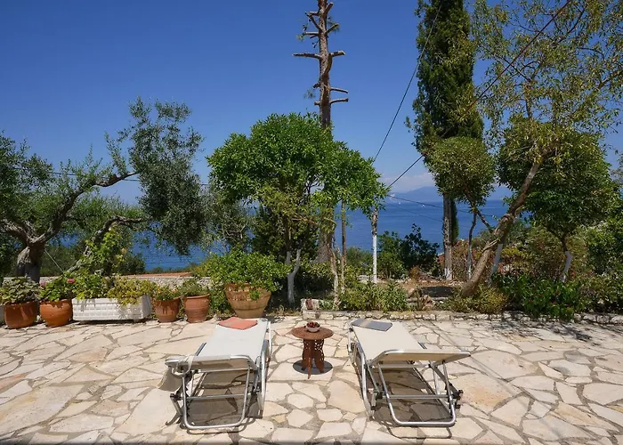 New! Paxoswhite Sea View & Studios! * Gaios