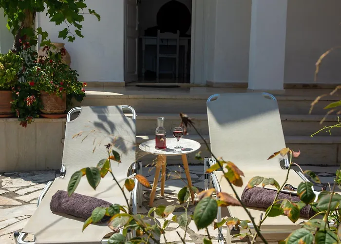 New! Paxoswhite Sea View & Studios! *